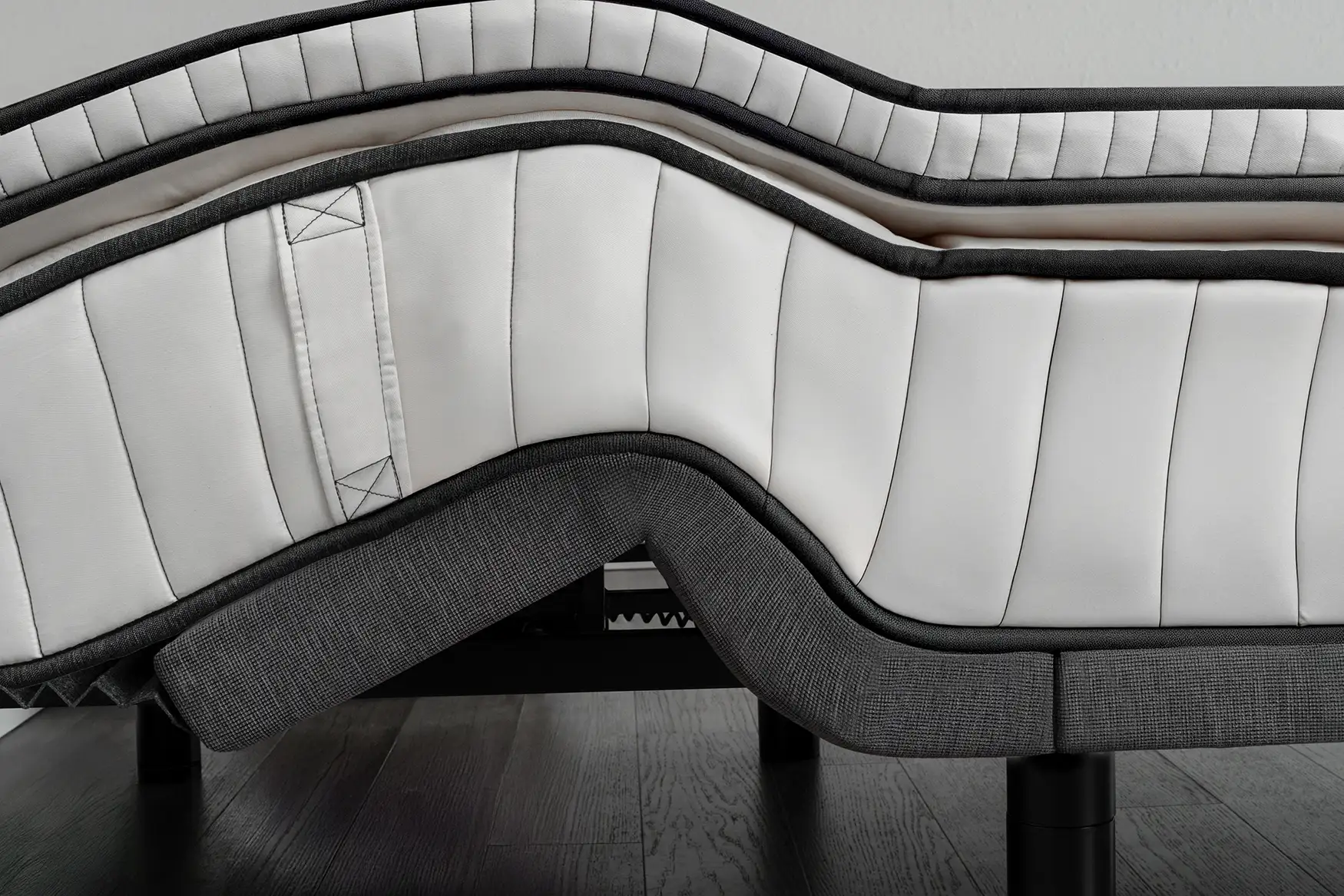 https://customcomfortmattress.com/wp-content/uploads/2022/08/CustomComfortMattress-AdjustableBed-A-400-ProductImage.jpg