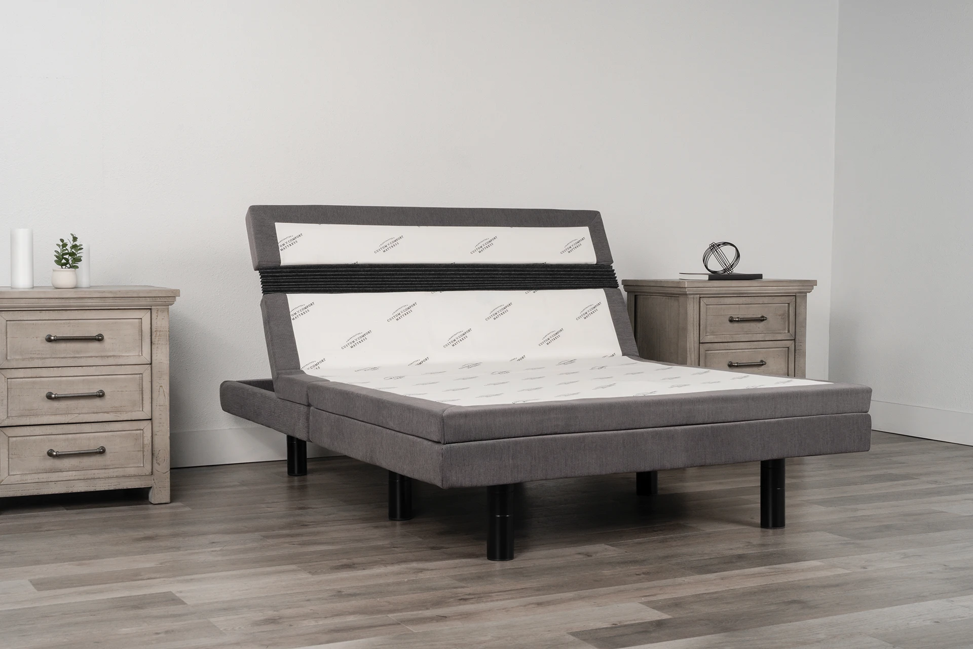 https://customcomfortmattress.com/wp-content/uploads/2022/09/CustomComfortMattress-AdjustableBed-A-500-Master.jpg