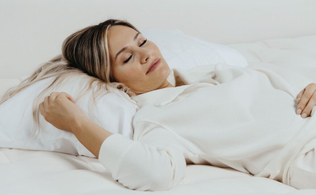 Healthy Sleep Habits <br> Weekend Makeover: Transform Your Bedroom into a Luxury Sleep Resort sleep awareness month