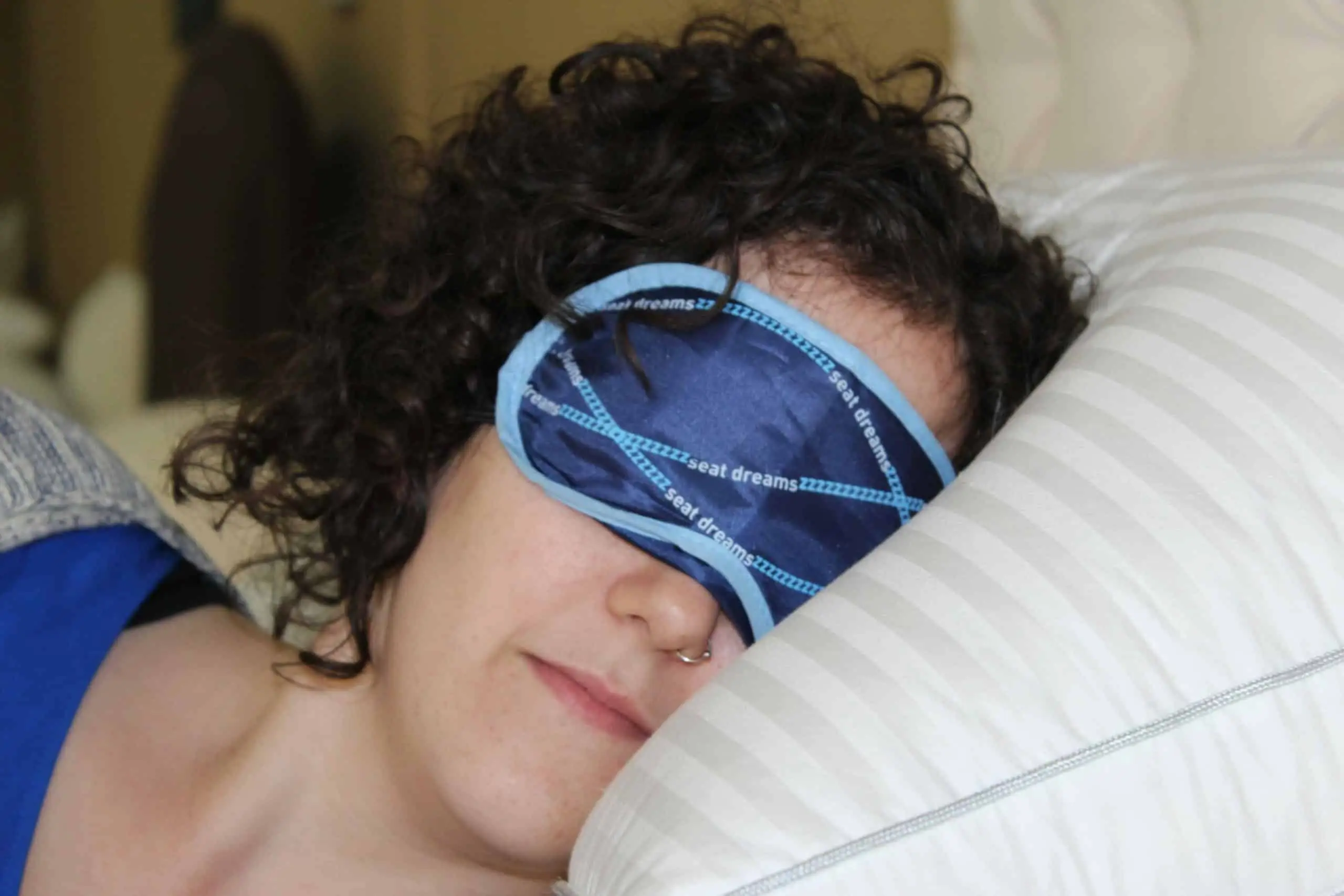 how to make your bedroom darker for a better night’s sleep