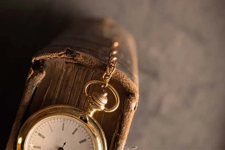 Your Fall Back Checklist: Preparing for and Surviving the Autumn Time Change